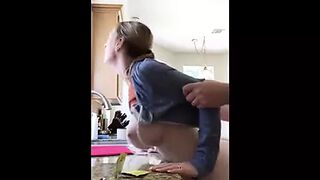 amateur 654 blonde big boobs