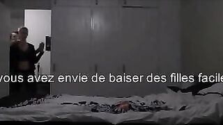 Elle veut vraiment lui sucer la bite et la mettre dans la chatte