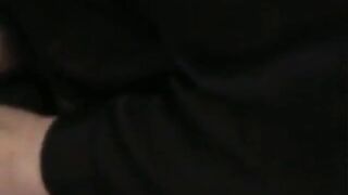 Ældre dansk handjob: Sugende