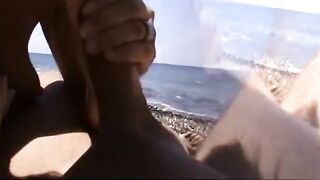 Svensk hustrus jul creampie på en grekisk östrand