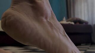 Brunette MILF Fists Her Ass on Webcam