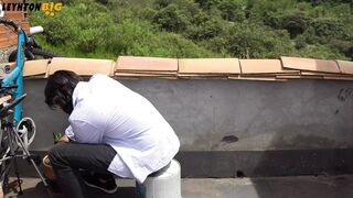 Inviting the Girl Nextdoor to My Rooft When Her Husband Is Out