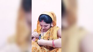 Sister-in-law put color while bathing, enter the bathroom