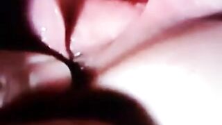 Närbild svensk knytnäve