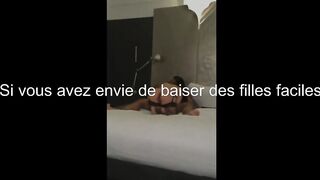 Sexe violent et creampie avec une superbe brune et un noir devant son homme