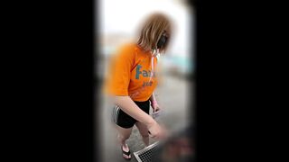 Glamour GAL with big breasts and buttocks was a clerk at a certain beer garden in Tokyo. Riho