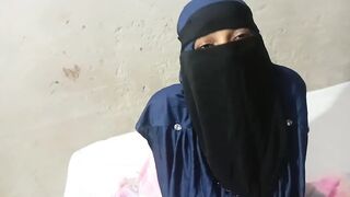 Hijabi bhabhi jaan was hungry for dick