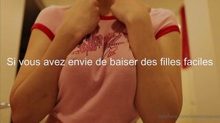 Bree Louise pense qu'il est judicieux de montrer ses seins a ses fans