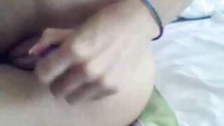 Close-Up Creaming on Webcam with Sex Toys