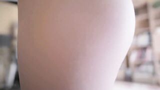 Il a bien nique la cochonne blonde en culottes, l'amatrice des jeux sexuels