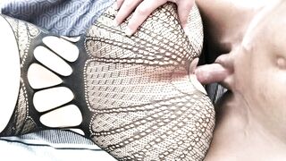 Sexe dans la bouche et rapports sexuels avec une brune roumaine aux gros seins