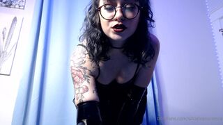 Saradoesscience - Your New Neighbor Surprises You By Asking You To Stop By Her House