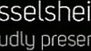 Blonde Amateur-Schlampe liebt einen guten Facial