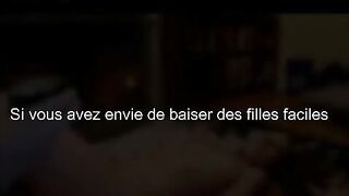 La cire de bougie est sexy pour un duo de lesbiennes