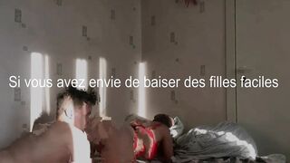 Ses mouvements parfaits de corps et de hanches peuvent faire ejaculer n'importe quell