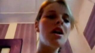 Webcam Girl Pleasures Herself