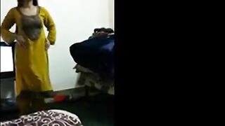 Desi Pakistani Amateur Slut