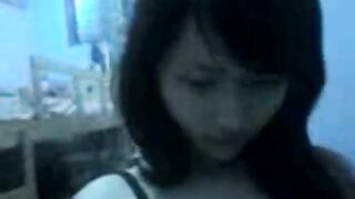 Indonesian Amateur Asian Teen Shows Her Body