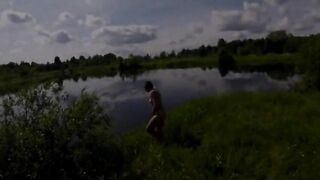 Russian Amateur Couple Has Outdoor Sex
