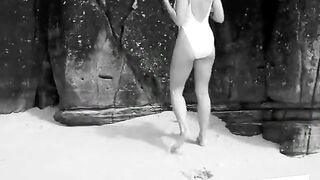 Sunbathing MILF Amateur Video