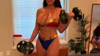 OnlyFans – Gia Venetia Wonder Woman Step-Mom Gets Fucked By Step-Son (25 10 13)