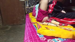 Bhabhi Ki Baid Par Thook Lagake Gaand Mari