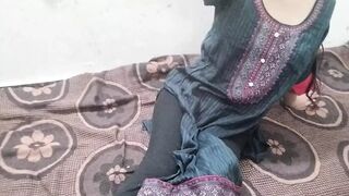 Soyi hui chachi ko jabar dasti chod diya