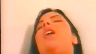 Gabriella tar på sig en Gurka