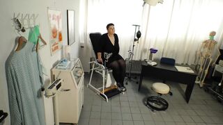 BBW naughty likes sex visit at her gyno