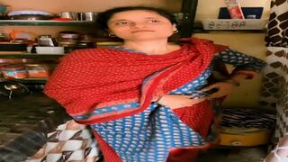 Viral Porn! Gujarati Horny Wife Showing Boobs Ass & Fucking With Husband