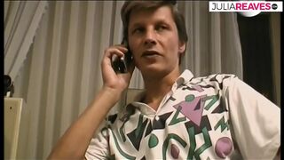 Casting girl shaves his pussy while filming