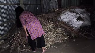 I see my cousin cleaning the house I hugged her from behind and started fucking her in the ass