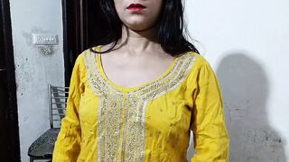 Desi bhabhi ko chod kar paisa diya