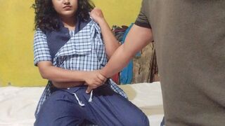 Bengali School Girl Ko Chodte Hue Uske Bf Ne Video Banaya MMS Sex Video
