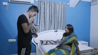 Mistress Wanted to Have Sex,so Servant came And Satisfied Her by Having Sex With Her