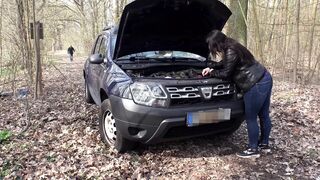 She sucks his cock and he helps her about the car