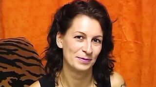 Dirty MILF stepmother try her first anal dildo