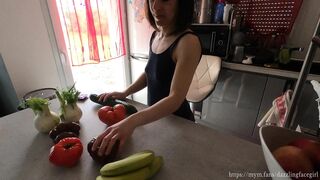 Her Juicy Pussy Gets Fucked by a Cucumber – So Wet & Wild!