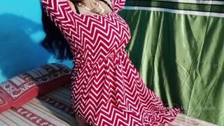 Desi Bhabhi's Pussy Exposed