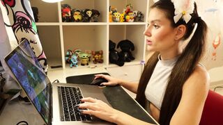 My stepbrother helped me cum again during a computer game