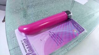 I love to take care of my wet pussy,all alone,but right now,no time to waste