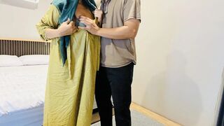 Stw binor hijab likes to fuck young men until they orgasm