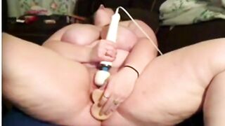 Big Beautiful Webcam Girl with a PAWG