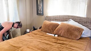 Suzy Wylde Wants To Teach You How To Open Your Throat