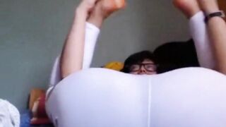 Natural MILF Dana Plays on Webcam