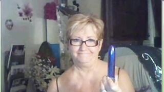 Mature française et ses jouets sexuels