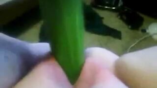 Curvy Girl Pleasures Herself on Webcam