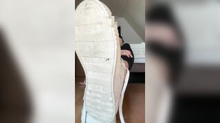 Caught you staring again at my sweaty nylons, didn’t? (V456)