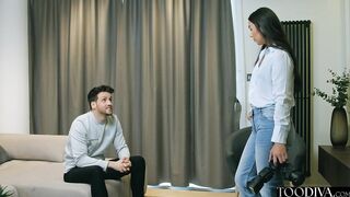 Photographer rides model's huge cock