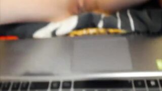 Creamy Pussy Squirts on Webcam